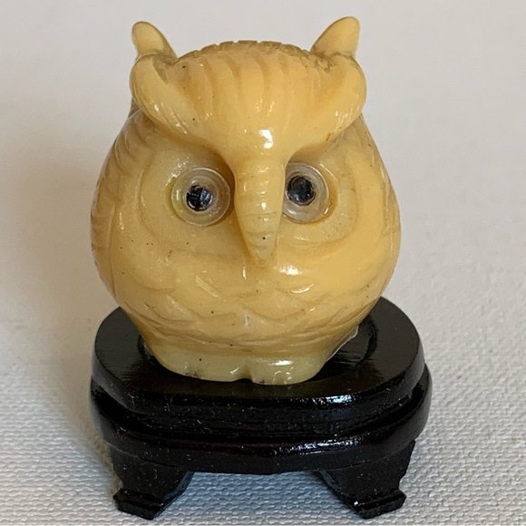 Vintage Yellow Jasper Owl Carving with Wood Stand Chubby Bird Mini Statue 1.4" - Picture 2 of 13